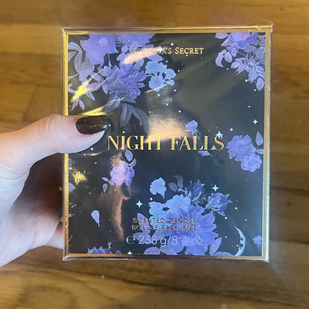 NEW WITH TAGS Victoria's Secret Night Falls Scented Candle